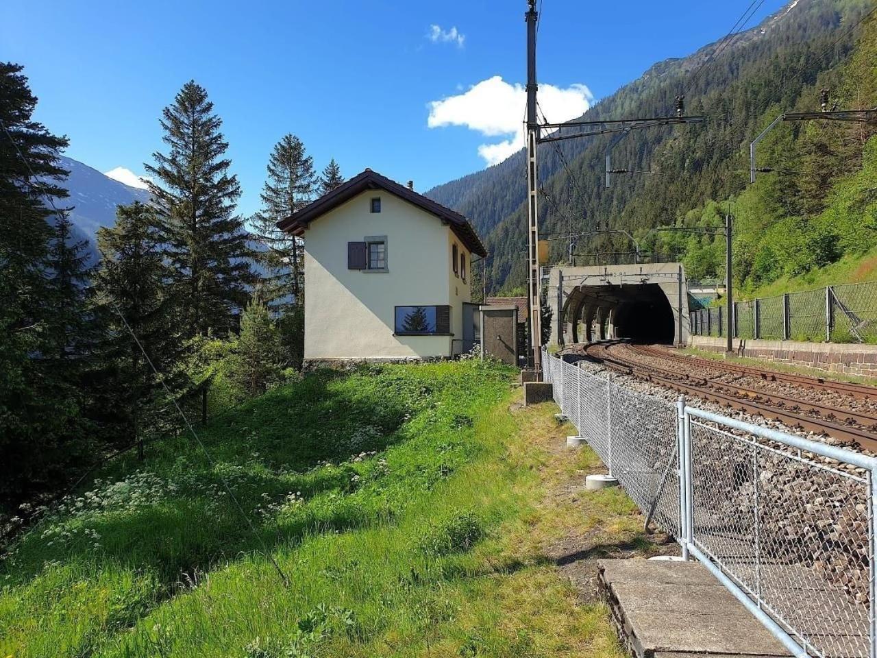 Bahnwaerterhaus Eggwald Villa Wassen Eksteriør billede